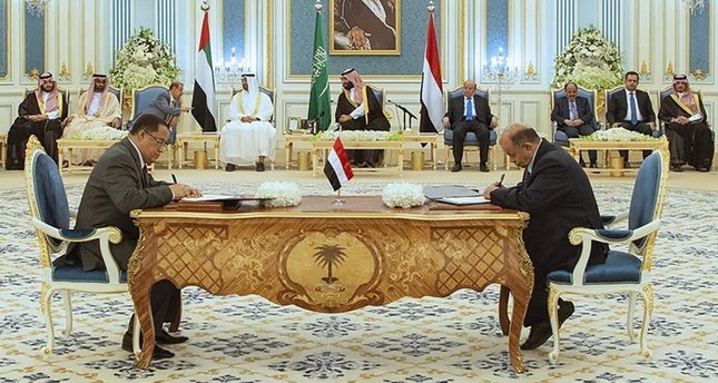 Pemerintah Yaman Tandatangani Perjanjian Pembagian Kekuasaan dengan Separatis Selatan